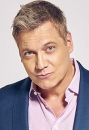 Holt McCallany